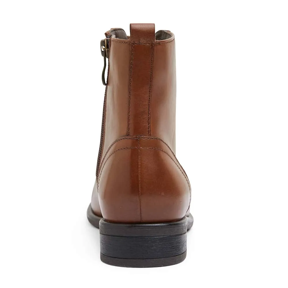 Badge Boot in Mid Brown Leather