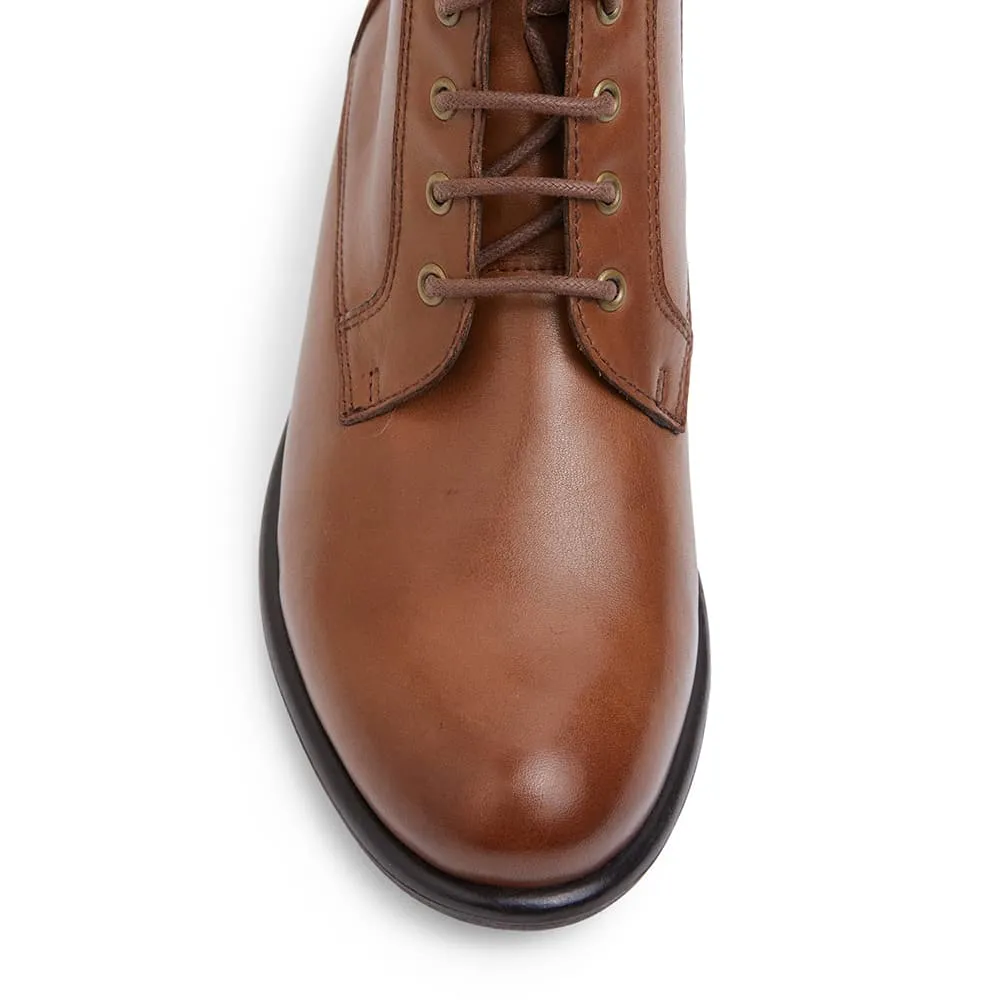 Badge Boot in Mid Brown Leather